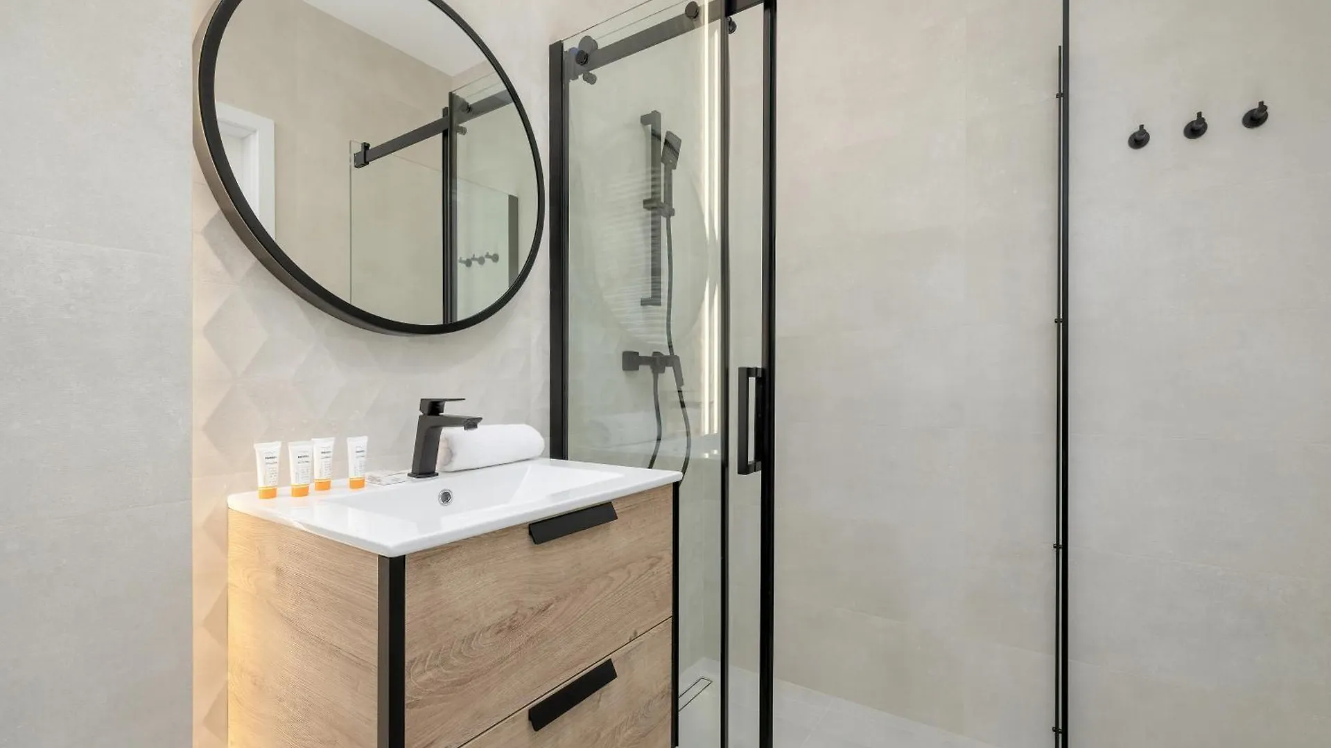 Bright Apartment Park Lotnikow Near Tauron Arena Krakow By Noclegi Renters Polska